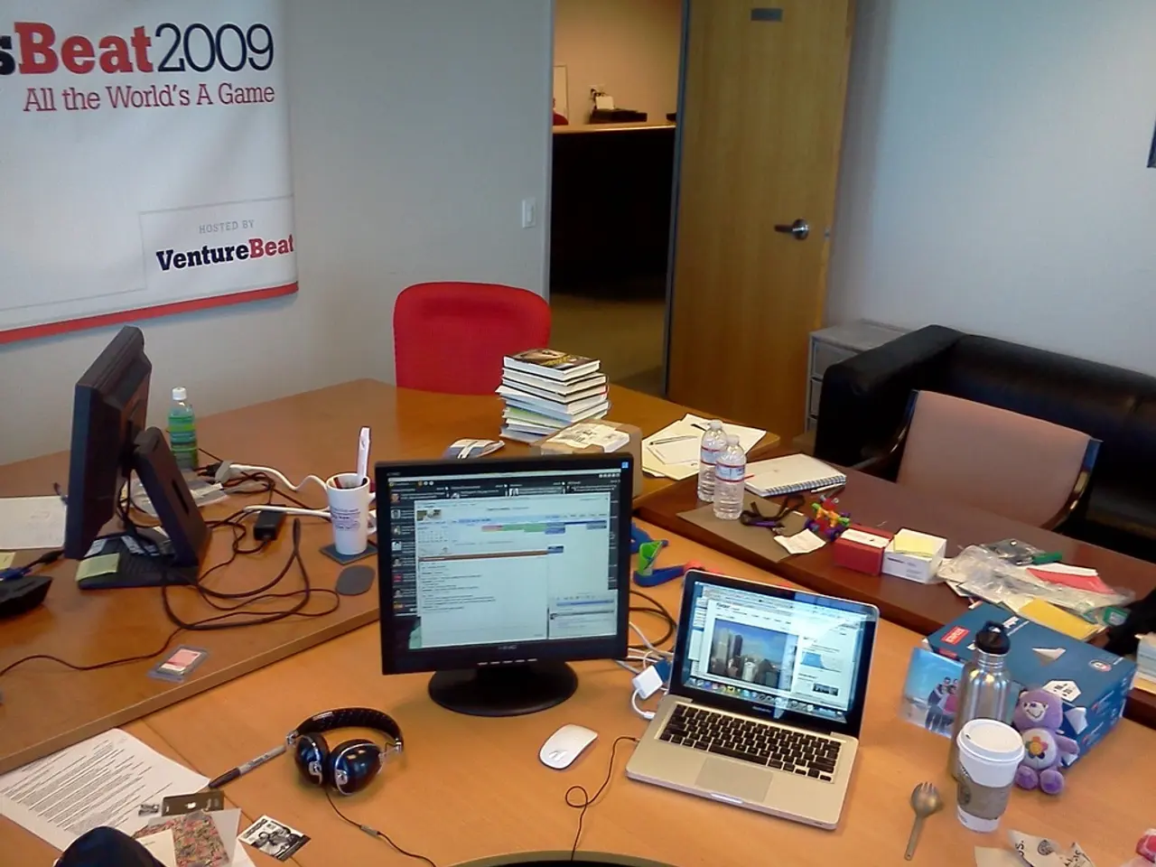 Refugees in Saarland receive their first payment cards