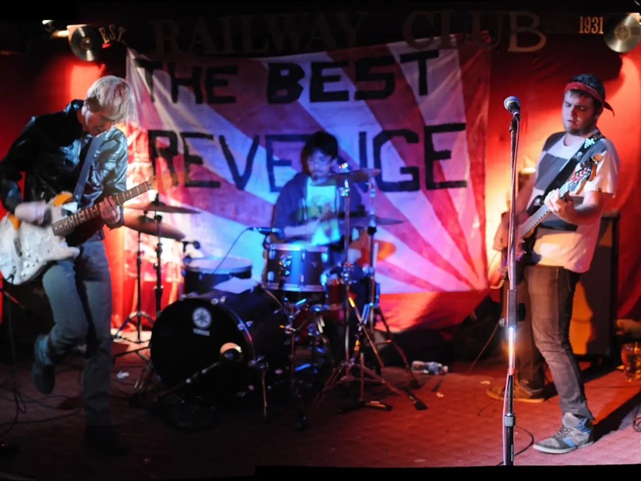 Financial wealth of Fred Durst: An examination of the wealth possessed by the lead vocalist of Limp...