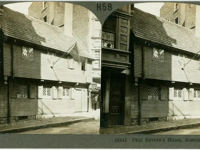 CDU/FDP contender Felsch advocates for economic fortification.