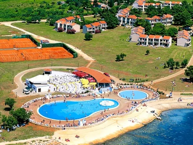 Kroenke Sports & Entertainment secures complete ownership of the River Mile undertaking