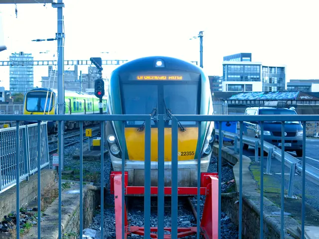 Commuter distress due to obstruction: Witnessed the predicament by Tabbert