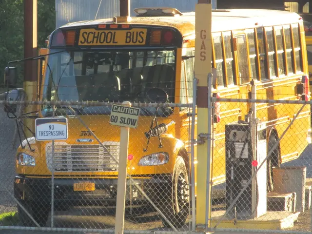 Bus rerouting on Bierstadter Street due to bus detours