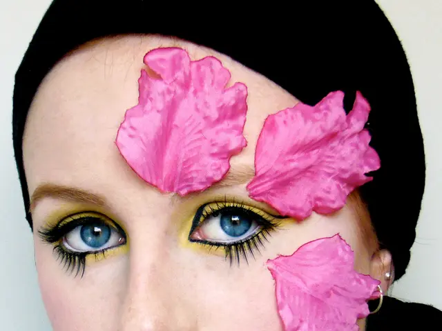 Glossier appoints Colin Walsh to succeed Kyle Leahy as CEO