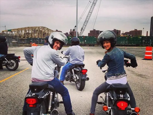 Public transport in Rīga will be made available free of charge for motorists on Thursday.