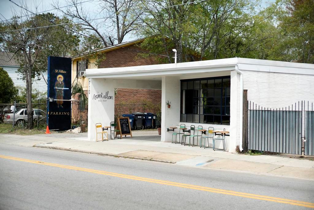 Affordable £18 Dining Experience Offered by Niaz Caan